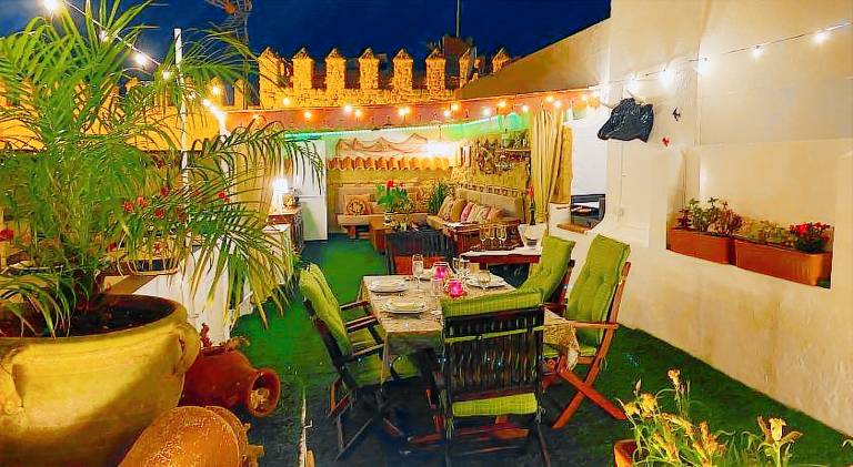 Apartamento con Terraza, a 100m playa Costilla y Frente al Castillo — photo 2