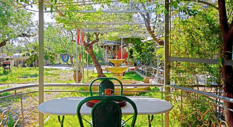 Vacation home with pool, garden & grill — photo 5