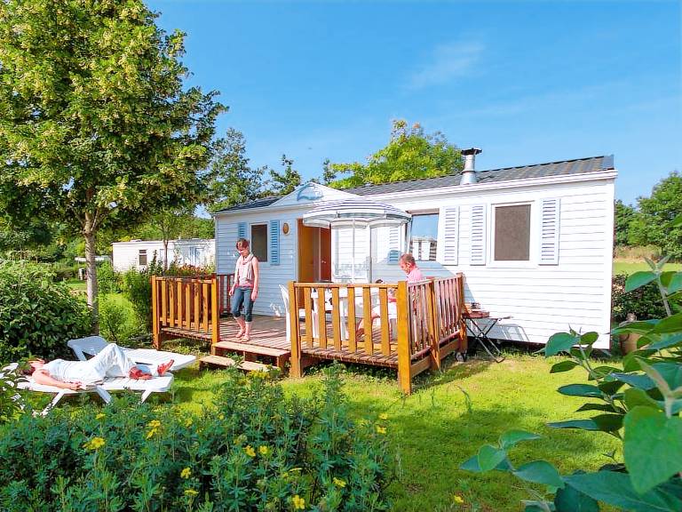 Mobile home with heated pool & patio — photo 4