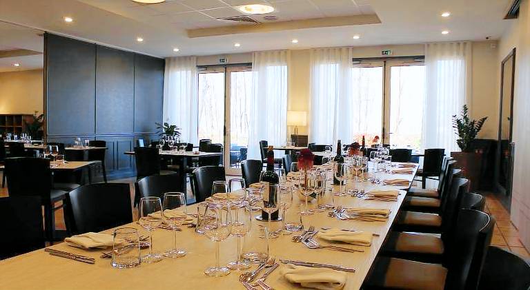 Logis Hotel Restaurant Le Quai Fleuri — photo 2
