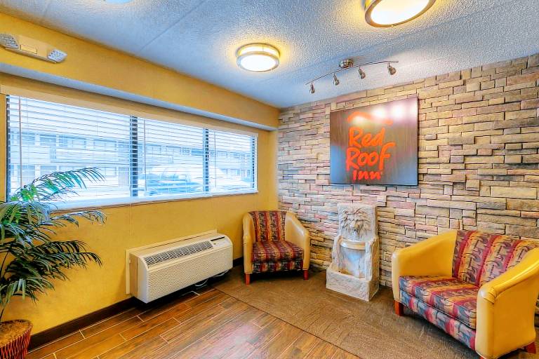 Red Roof Inn Memphis East — photo 3