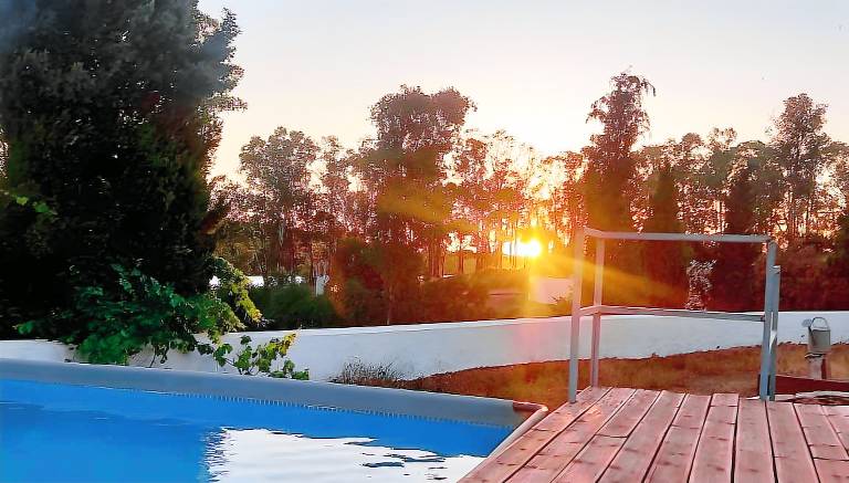 Room 'Lareira' with Shared Pool, Wi-Fi and Air Conditioning in Beja