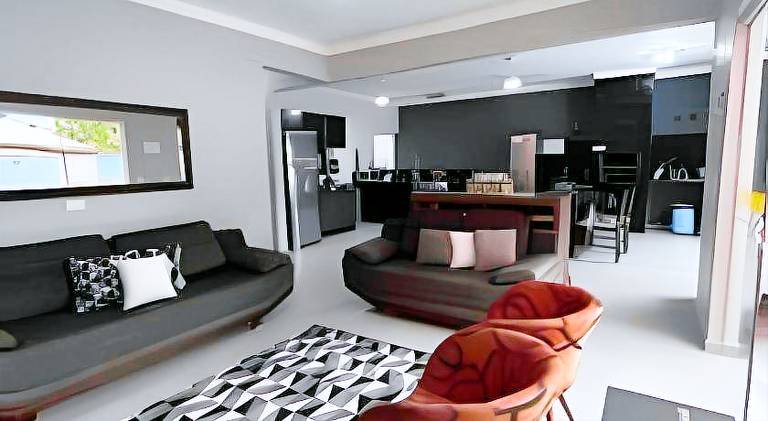 House with pool | Pet-friendly — photo 2