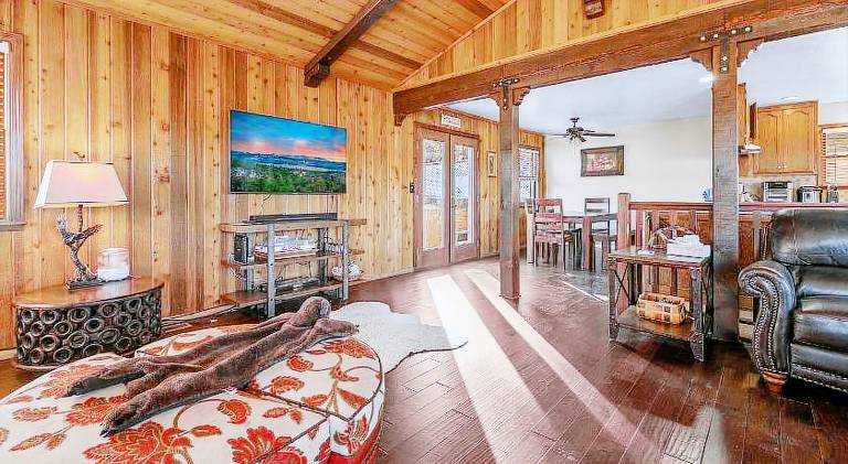 Chateau De Bjorn - Located in a beautiful, desirable area of Big Bear just a close walk to Bear Moun — photo 2