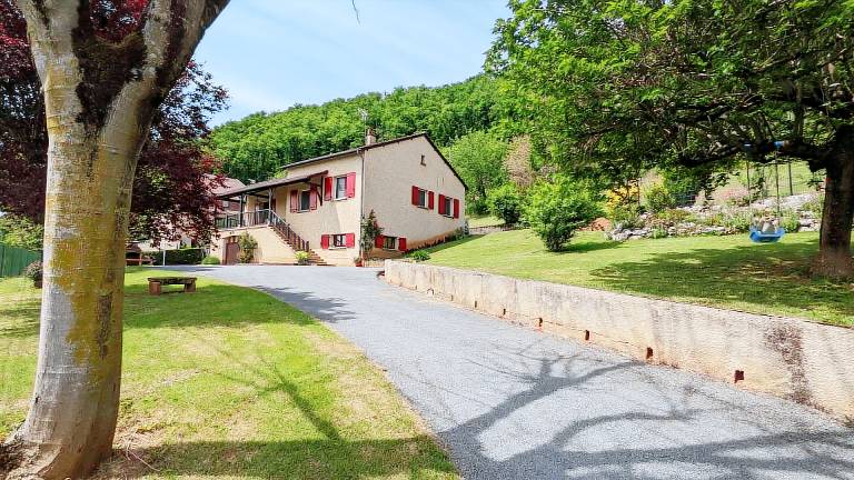 Gite with private pool, BBQ & garden — photo 2