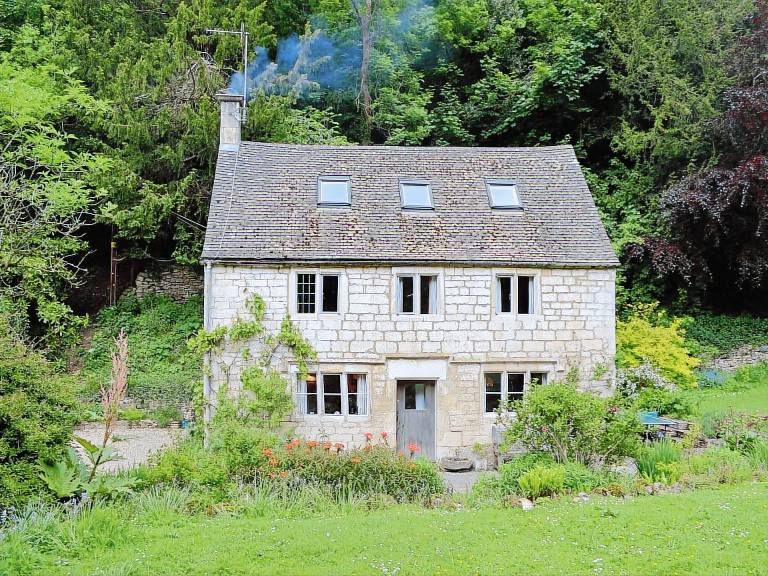 Cottage Bisley