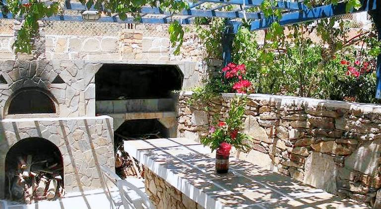 Rental apartment with BBQ, terrace & garden — photo 2