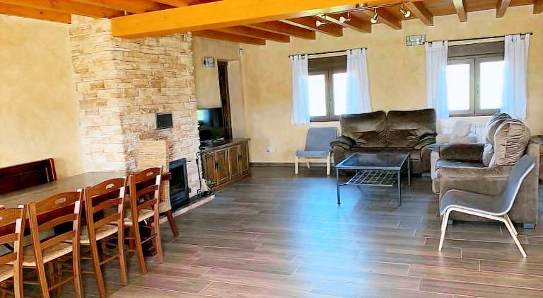 Spacious holiday apartment with garden, grill & private pool | Pets allowed — photo 3