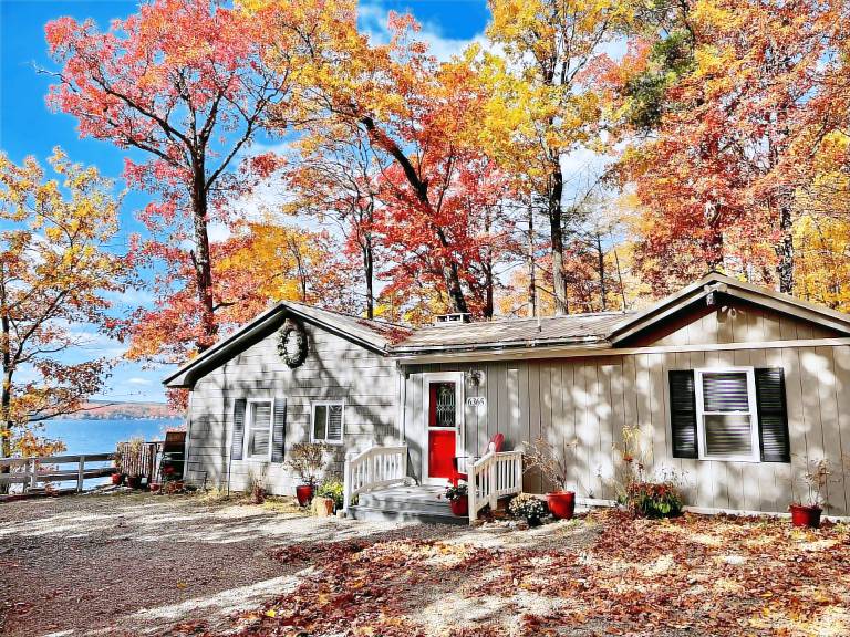 Cabin Burdett