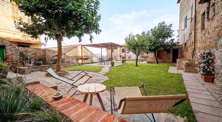 Rental apartment with 3 rooms for 6 persons — photo 4