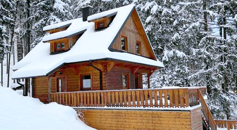 Villa with hot tub in Zlin