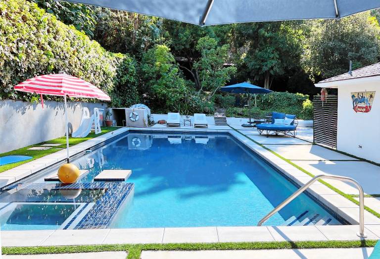 Pension Studio City