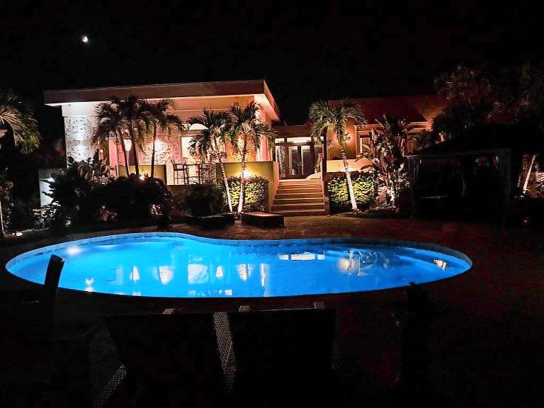 Child-friendly house with private pool & BBQ | Beach nearby | Pet-friendly — photo 2