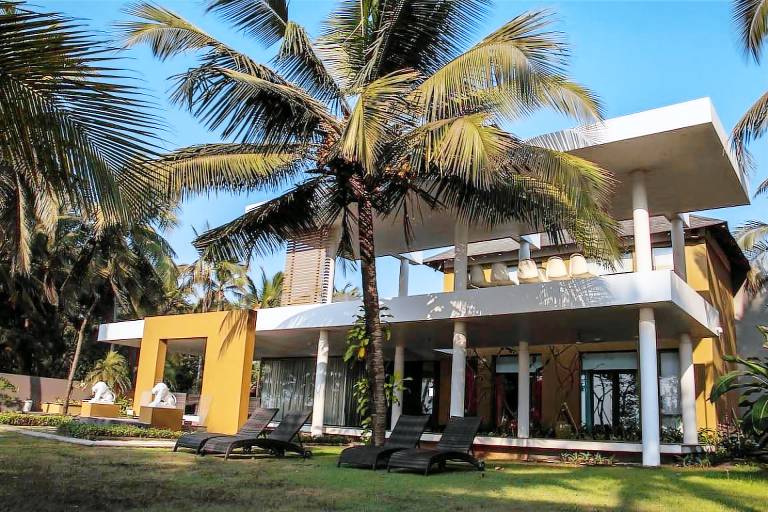 Villa with 6 rooms for 16 persons — photo 3