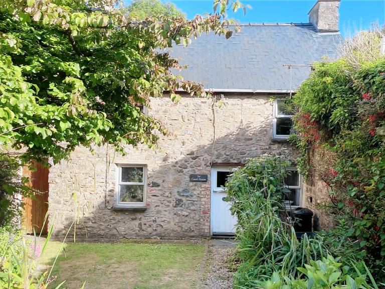 Cottage  Carnhedryn