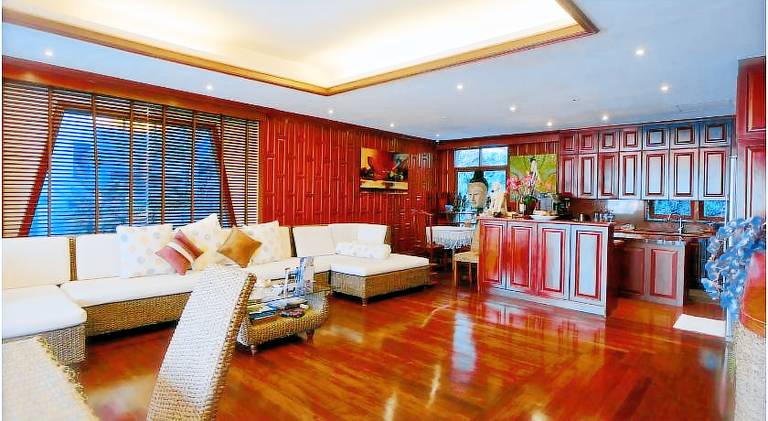 Villa with pool & jacuzzi | Pets allowed — photo 5