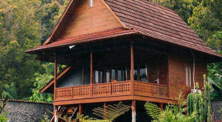 Child-friendly pleasant lodge with terrace & garden | Pets are welcome in Munduk