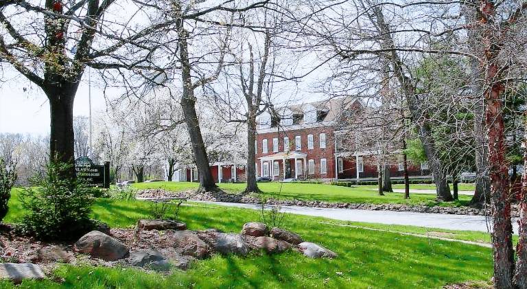 Fort Harrison State Park Inn