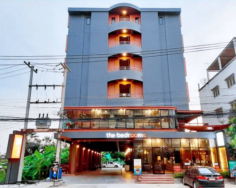 The Bedrooms Maeklong & Service Apartments