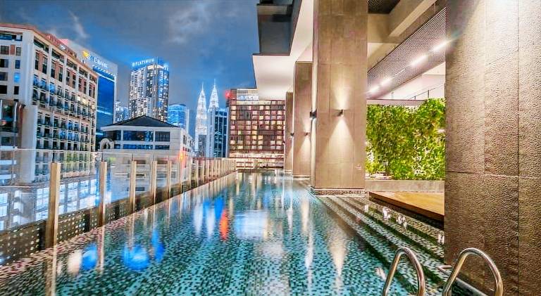 Holiday apartment with garden, sauna & pool | Near Kuala Lumpur Tower | Pet-friendly — photo 2