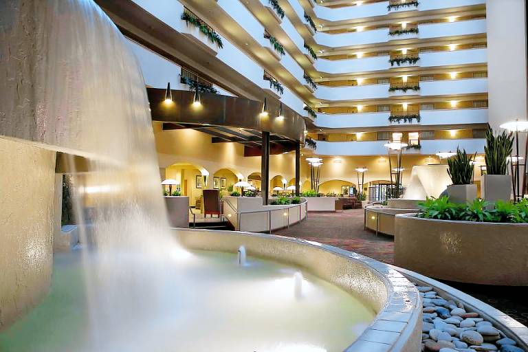 Embassy Suites by Hilton Kansas City International Airport — photo 4