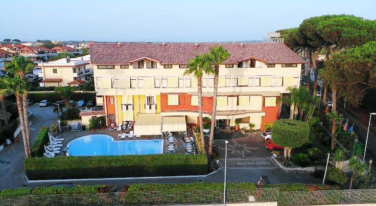 Hotel Agora Sure Hotel Collection by Best Western in Giugliano in Campania