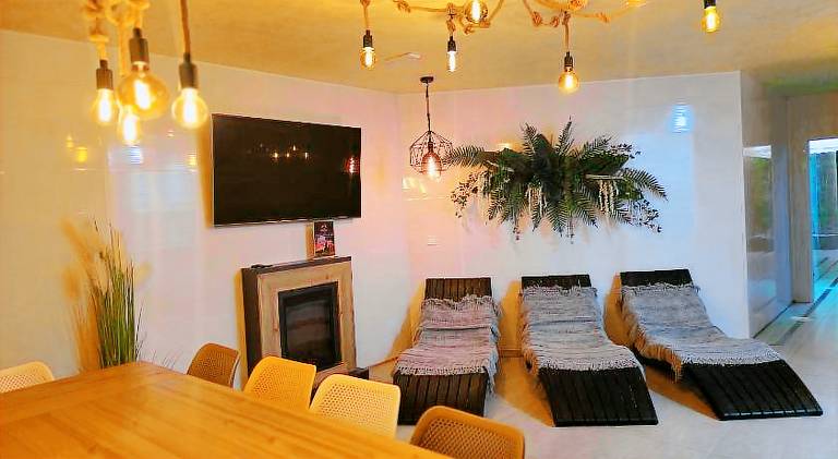 Beautiful apartment with hot tub & pool | Beach nearby | Pets are welcome — photo 4