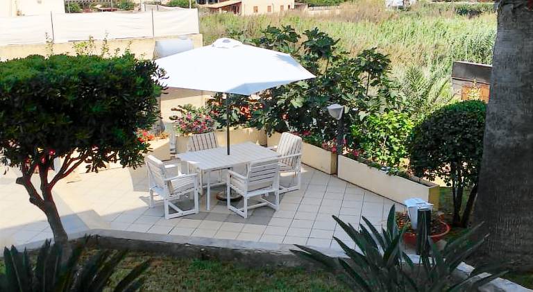 Vacation home | Beach nearby | Pets are welcome — photo 2