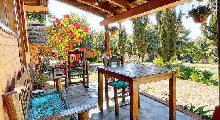 Lodge with garden & patio — photo 4