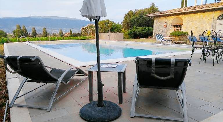 Vacation home with pool — photo 5