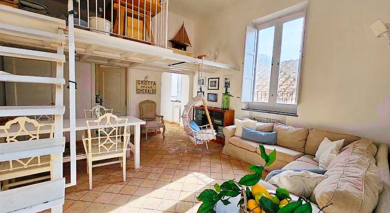 Rental apartment with 2 rooms for 5 persons — photo 2