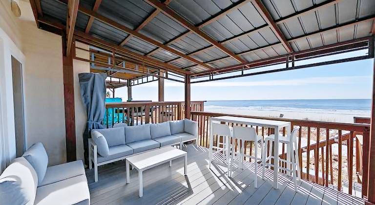 House with barbecue & patio — photo 4