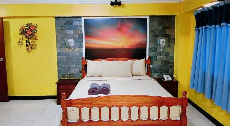 Arizona Beach Resort Subic Bay Philippines 2200 — photo 2