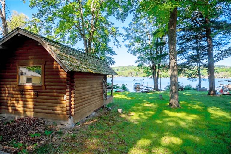 Cabin Bradford