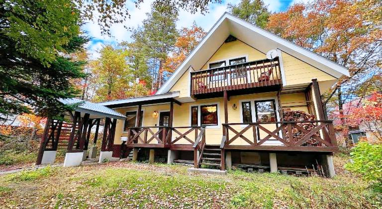 Fully equipped ample chalet with jacuzzi, garden & terrace | Pets allowed in Hakuba