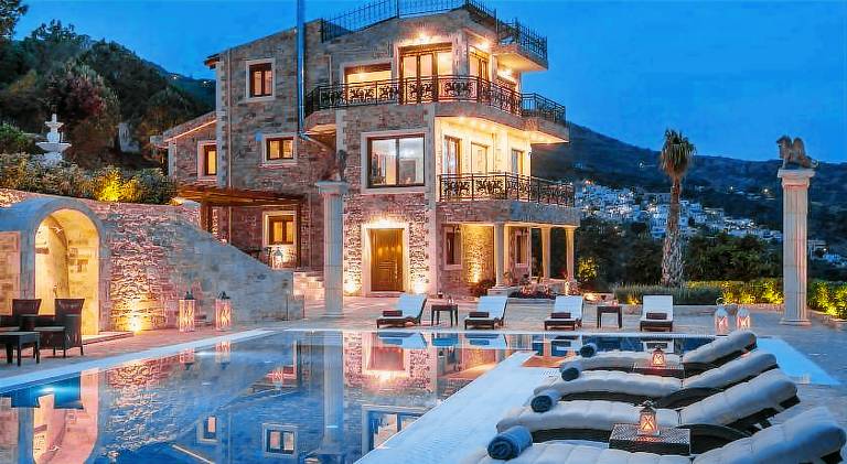 Family-oriented villa with hot tub, garden & patio | Good for workation | Pets allowed — photo 2