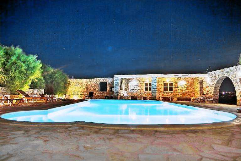 Villa Naoussa
