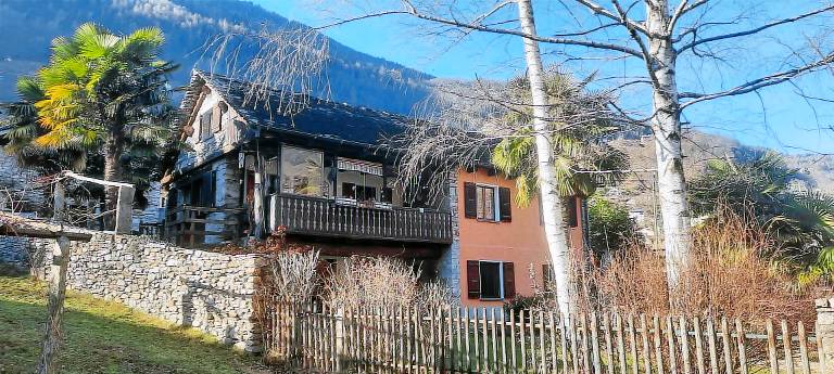 Ferienwohnung mit Hund in Semione, Schweiz f&uuml;r max. 4 Personen