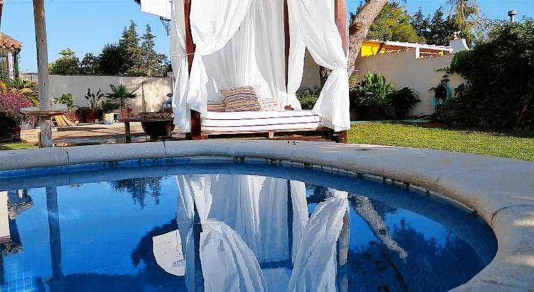 Charming vacation home with hot tub & pool | Pets are welcome in Chiclana de la Frontera