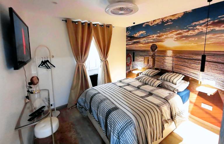 House with 1 room for 4 persons in Menton
