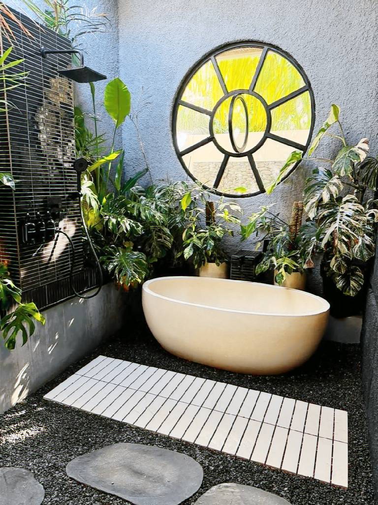 Villa with pool, hot tub & yard | Perfect for remote work | Pet-friendly — photo 4