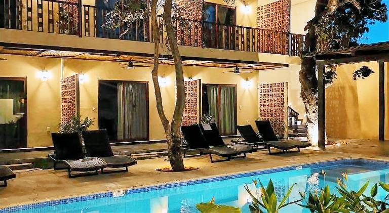 Charming rental apartment with garden & pool | Next to the beach | Pets are welcome in Sayulita