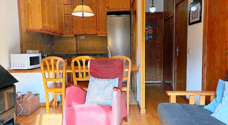 Lovely holiday apartment with pool | Pet-friendly in Lleida