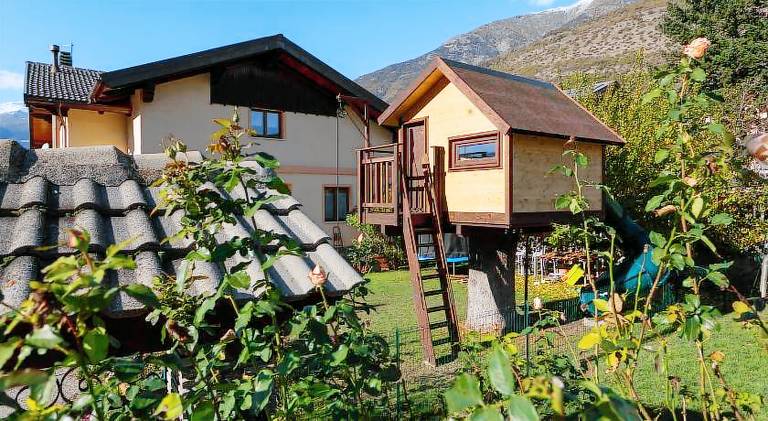 House with 1 room for 6 persons in Aosta