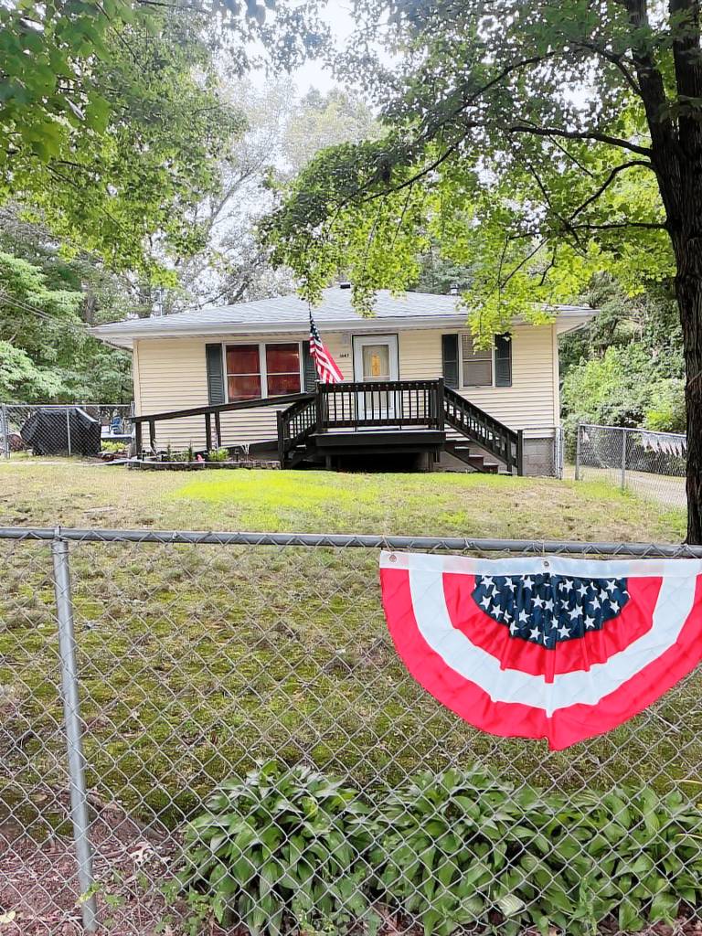 House Town of Pines