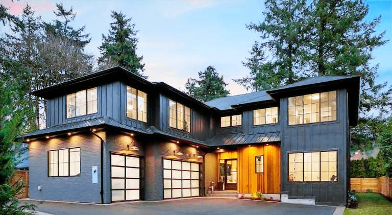 House for 12 persons in Lake Oswego, OR