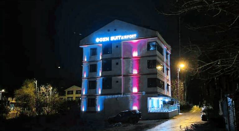 Holiday apartment with patio & garden in Arnavutköy