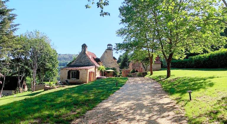 Vacation home with pool & hot tub in Bergerac