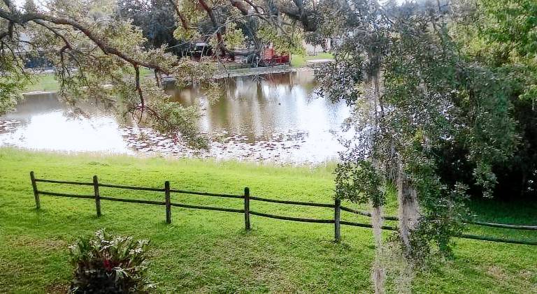 1000 m&sup2; Ferienhaus