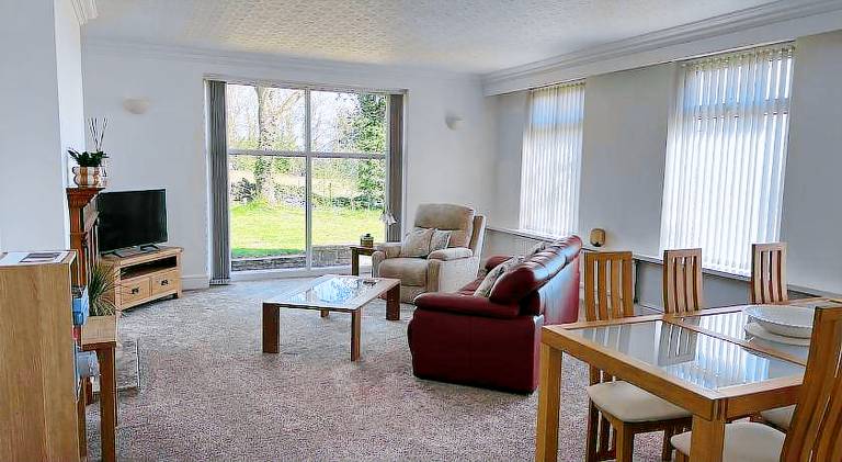 House with 1 room for 8 persons — photo 2